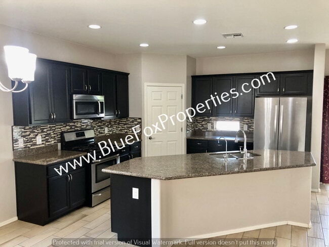 Building Photo - 9009 W Rolling Springs Dr