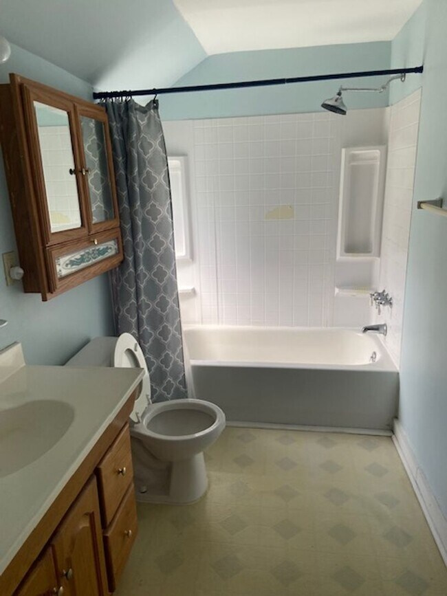 Building Photo - Beautiful 3brm, 2bath Home in Heart of Burns!!