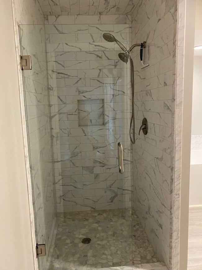 Building Photo - Popular Kirkwood Neighborhood!  3 bed, 2 bath, One Level Living!!