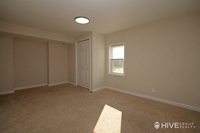 Building Photo - Fully Remodeled Home with Detached Garage ...