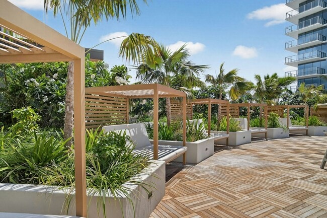 Building Photo - 1500 Rycroft St