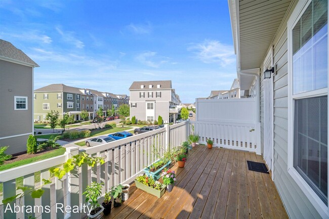 Building Photo - 3 br, 2.5 bath House - 4164 Beckenham Blvd