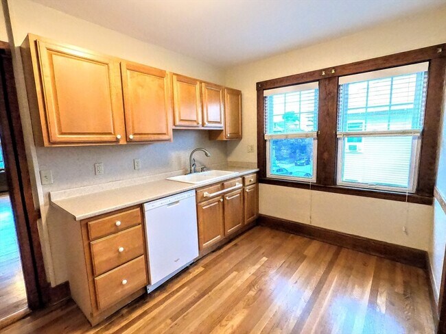 Building Photo - 22 Roseway St