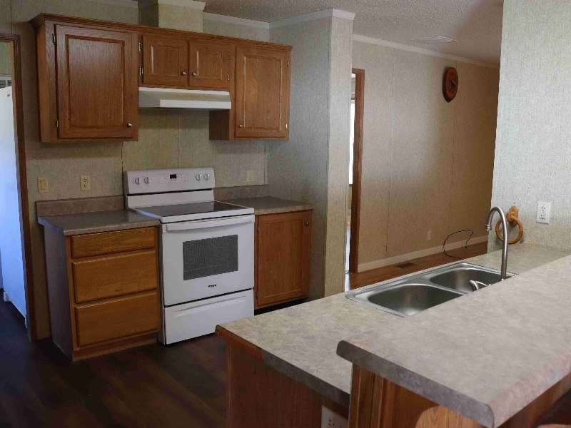 Building Photo - 259 Kings Cir