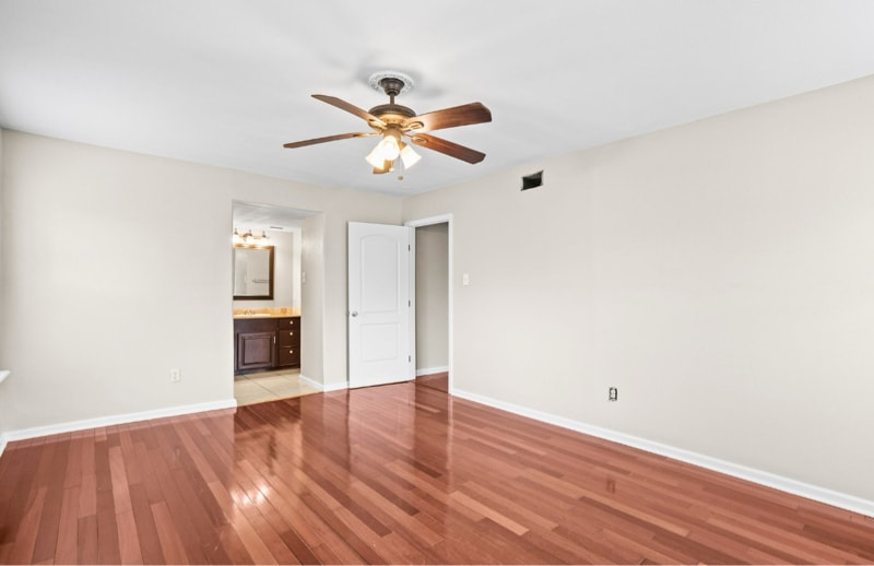 Building Photo - 11 Rock Creek Dr