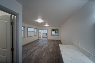 Building Photo - 418 Halemaumau St