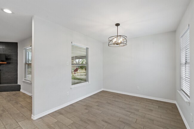 Building Photo - 108 Jaimie Way