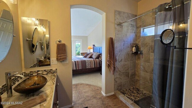 Building Photo - 37796 S Golf Course Dr