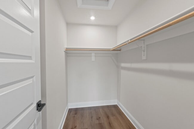 Building Photo - 5018 Lindley Pl