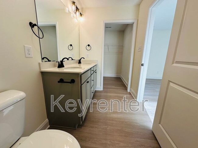 Building Photo - 7209 Flint Rd