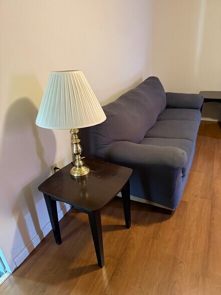 Living Area - 926 Washington Blvd