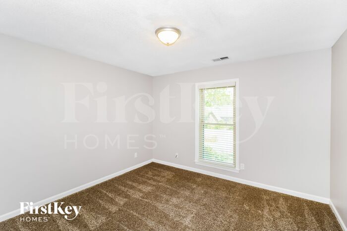 Building Photo - 3707 Oak Forest Dr