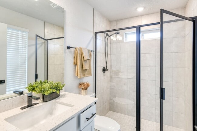 Building Photo - 1063 Farwell St