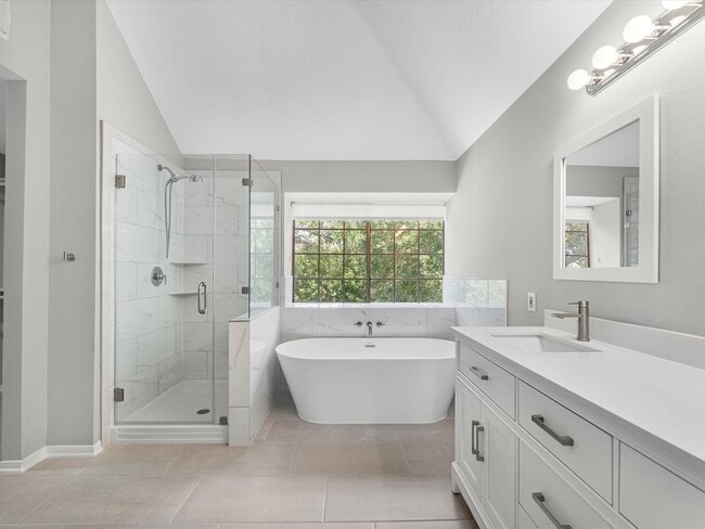 Building Photo - 1227 Lake Estates Ct