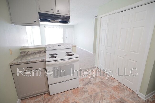 Building Photo - 2304 Hartsfield Ct