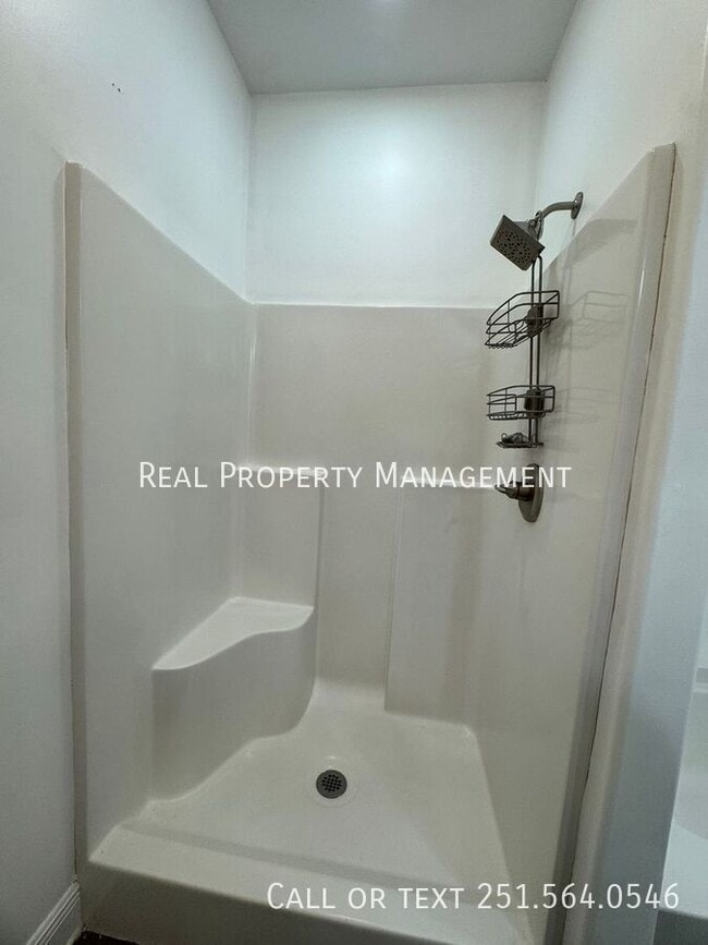 Building Photo - 12876 Pearsons Pl Dr