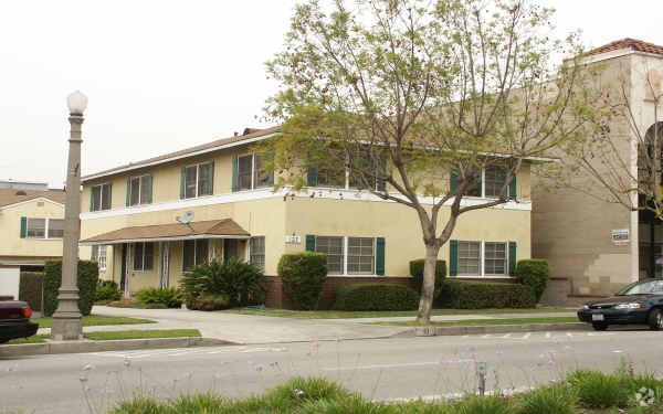 Building Photo - 127 S Mission Dr