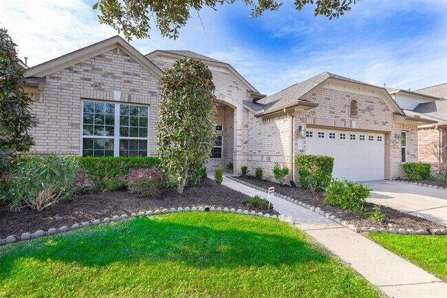 Building Photo - 314 Trillium Dr