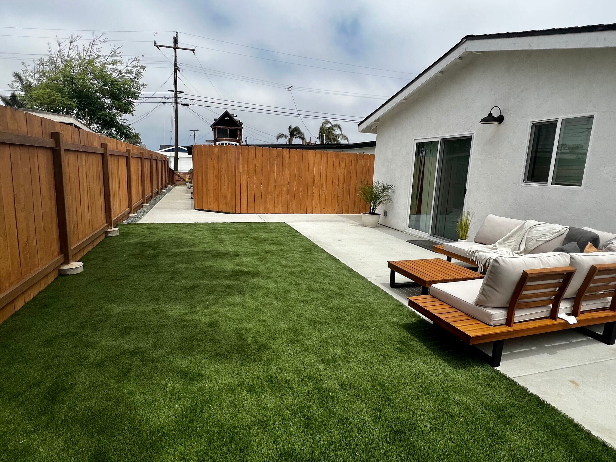 Building Photo - 719 Holly Ave