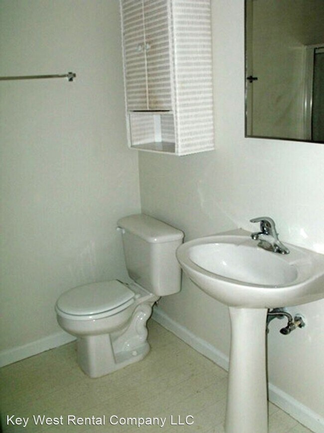 Building Photo - 2 br, 2 bath House - 3389 Northside Drive #12