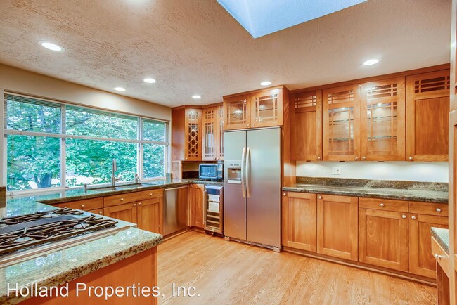Building Photo - 14910 NW Northumbria Ln