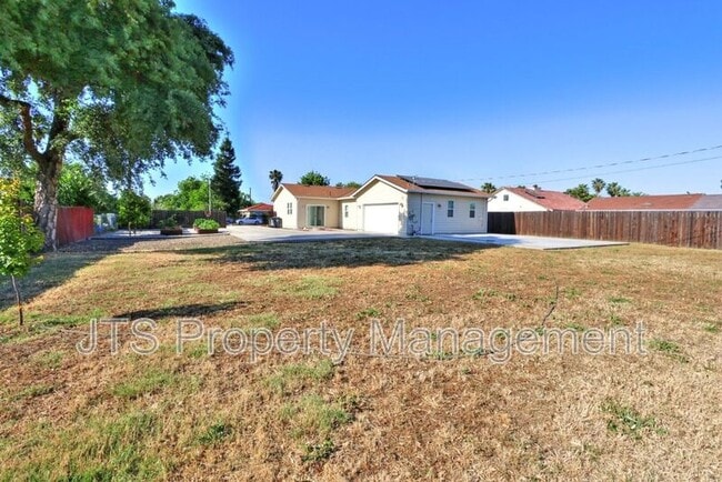 Building Photo - 2500 51st Ave