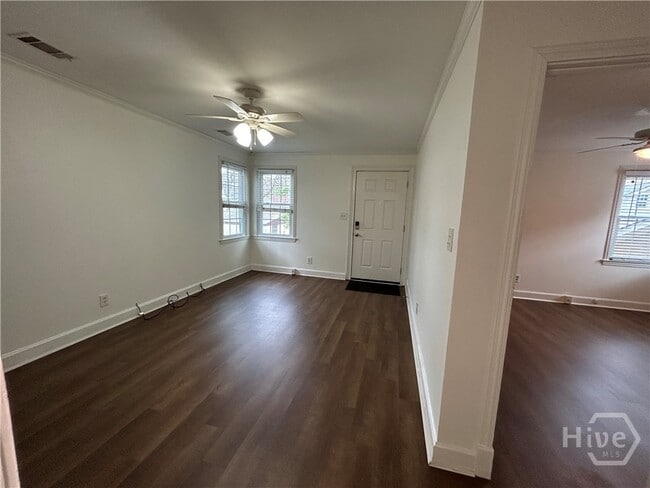 Building Photo - 1506 E 50th St