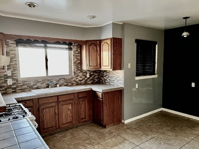 Building Photo - 112 De Leon Dr