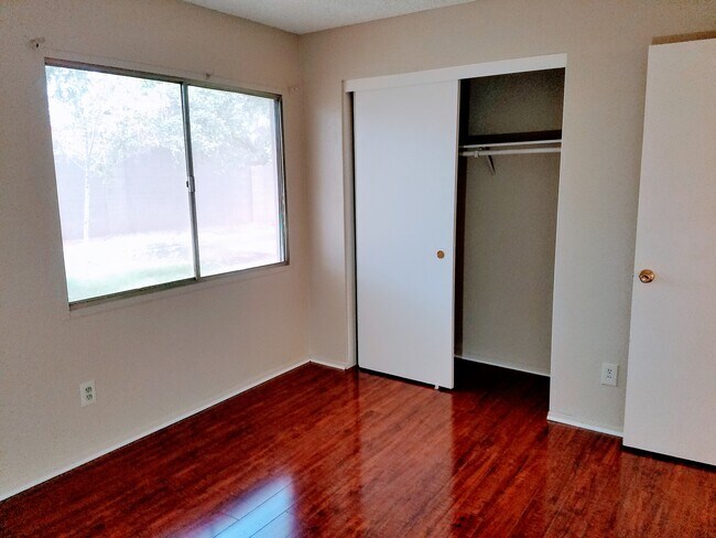 Building Photo - 4539 E Wayland Rd