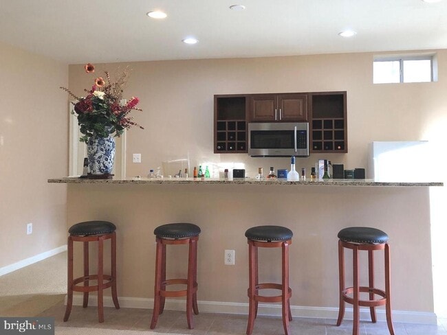 Building Photo - 25091 KINGSCOTE Ct