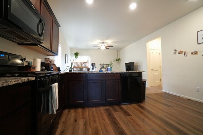 Building Photo - 6214 Meadowbank Ln