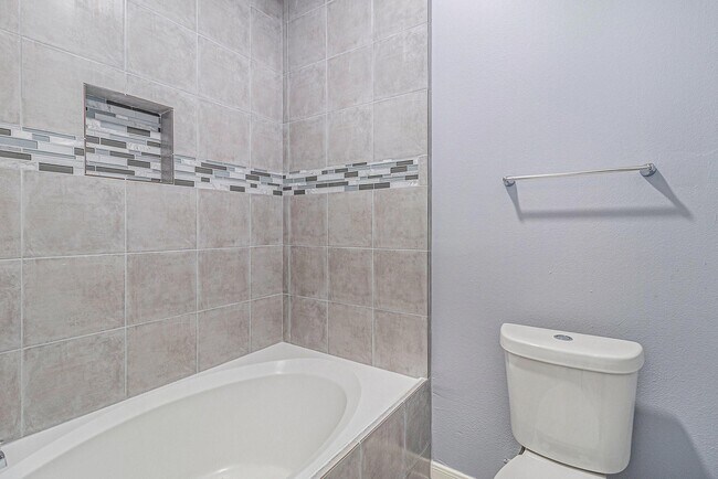 Building Photo - 12222 Warrenwood Dr