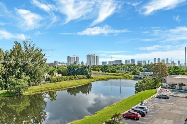 Building Photo - 16465 NE 22nd Ave