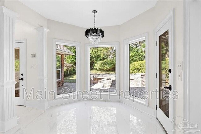 Building Photo - 4700 Bohemia Dr