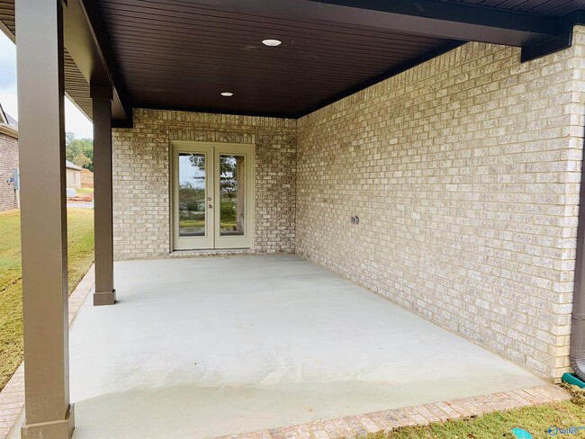 Building Photo - 108 Grv Hl Cir