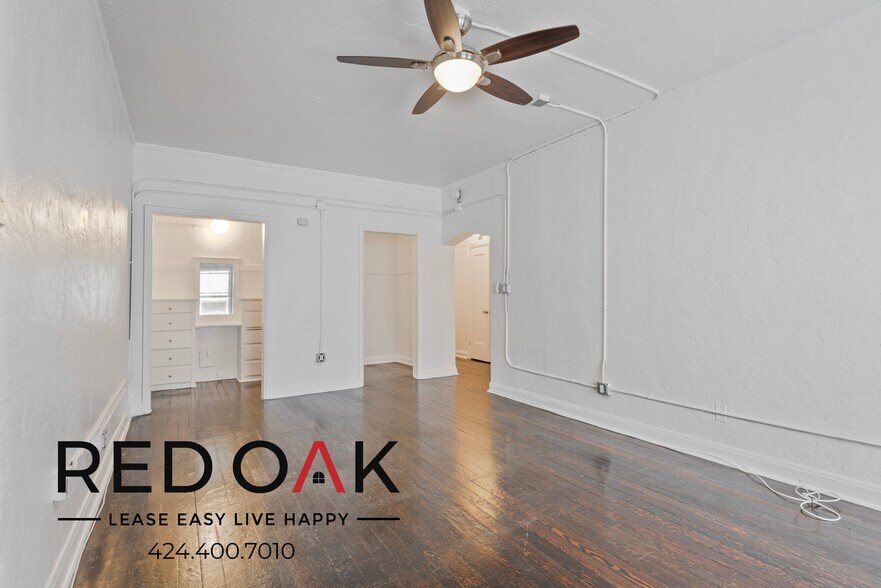 Building Photo - 854 S Oxford Ave