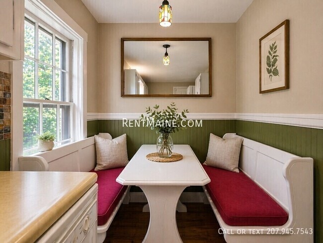 Building Photo - 113 Winthrop St