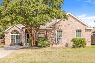 Building Photo - 1407 Oxford Dr