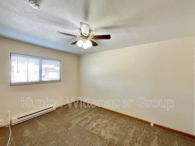 Building Photo - 2609 Sierra Dr