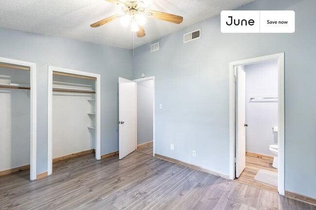 Building Photo - 5402 Brompton Cir