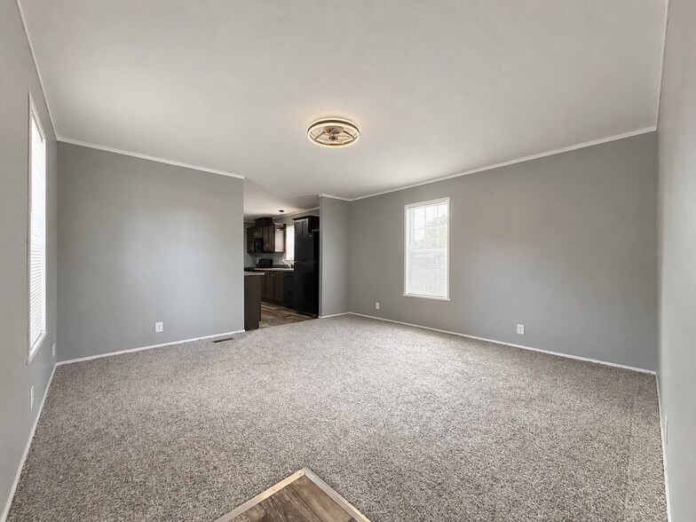 Building Photo - 11853 Cascade Cir