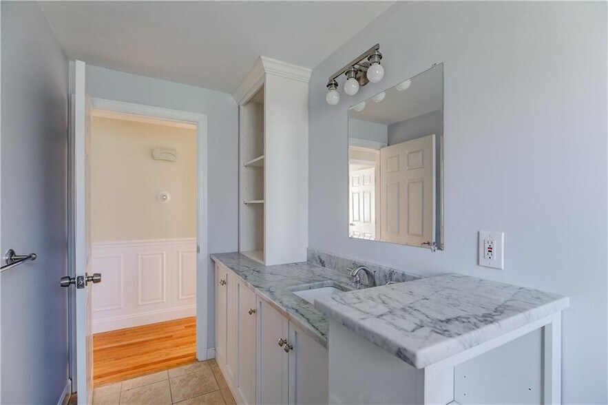 Building Photo - 76 Norseman Dr