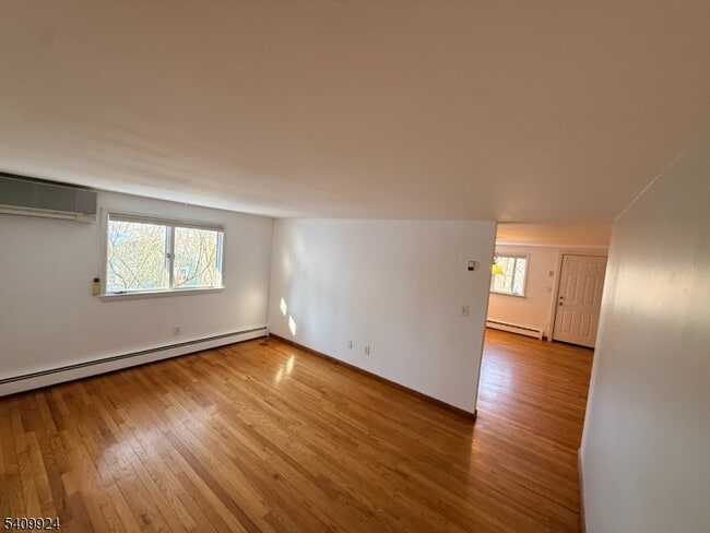 Building Photo - 237 Buena Vista Dr