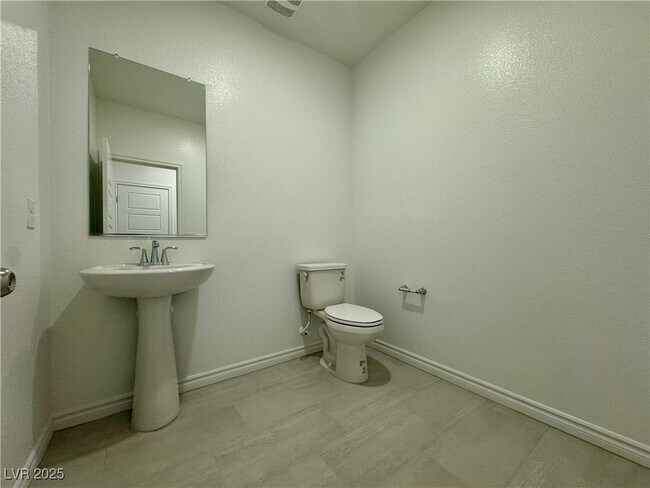 Building Photo - 337 Laurel Peak Dr