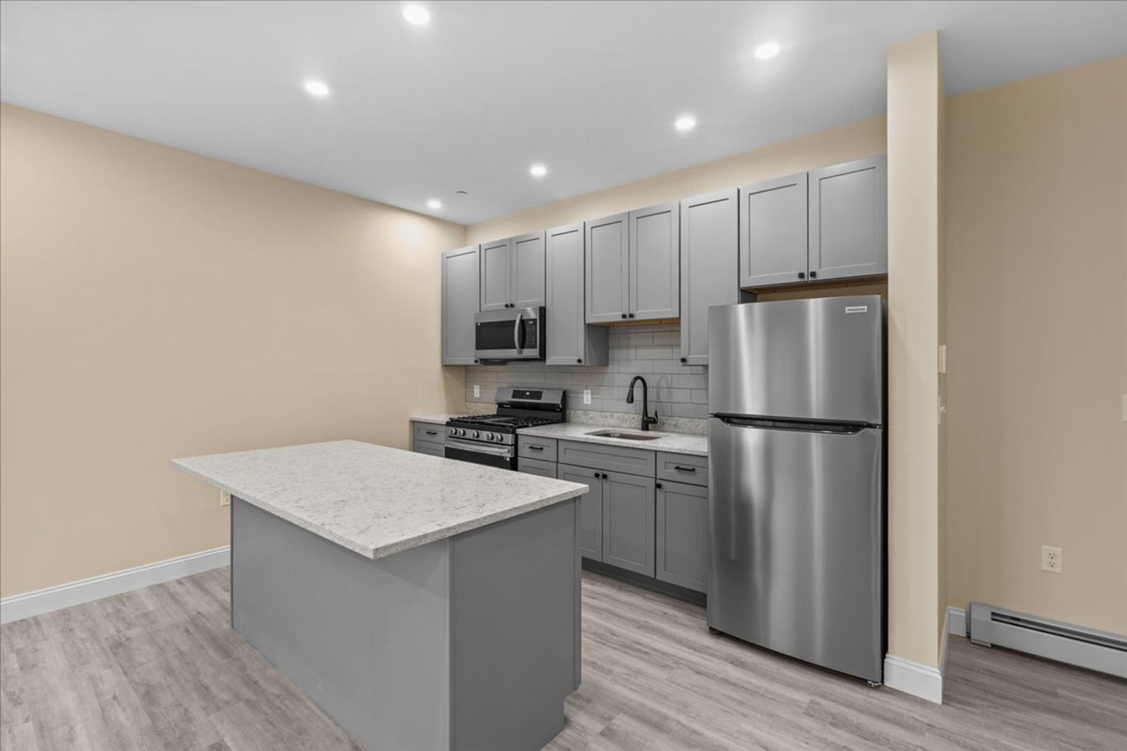 Building Photo - 86-88 North Winooski Ave