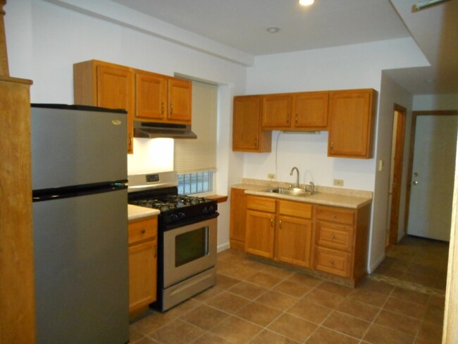 Building Photo - 4618 W Jackson Blvd