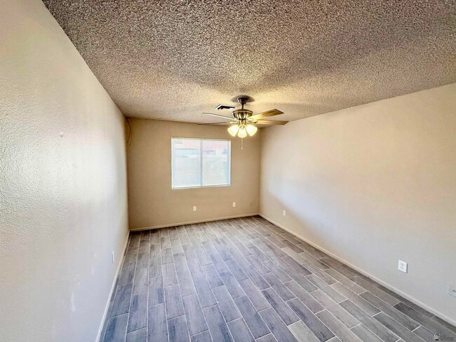 Building Photo - 1635 W Las Lomas St