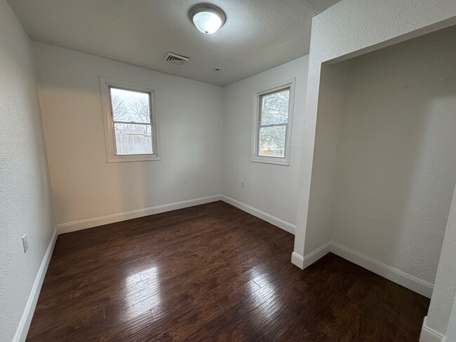 Building Photo - 2141 Brougher Ln