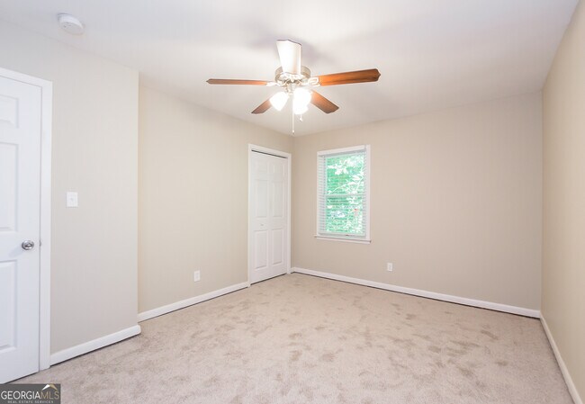 Building Photo - 418 Smyrna Powder Springs Rd SW