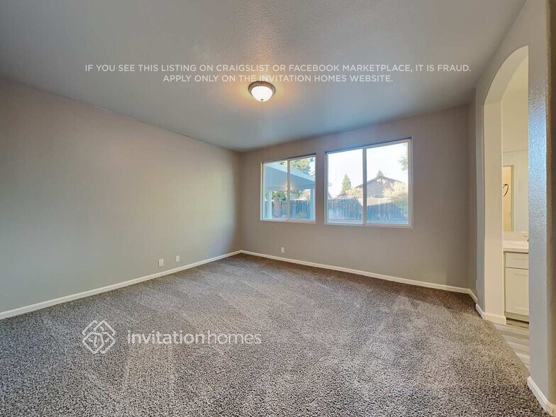 Building Photo - 5535 Ridgepoint Dr